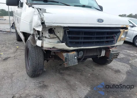 1998 Ford E-250 Commercial/Recreational z USA, uszkodzony, nr VIN 1FTPS2422WHC04907